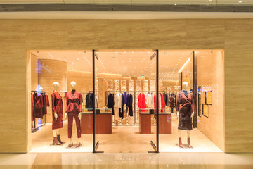 女士服裝店模特