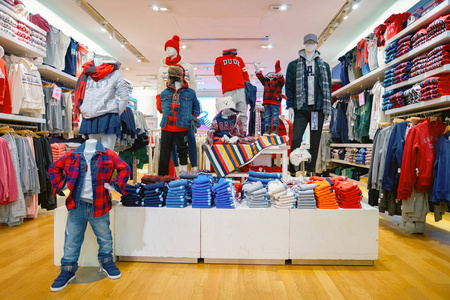 內部的服裝店
