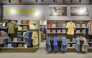 班加羅爾wrogn男士服裝零售店面設計