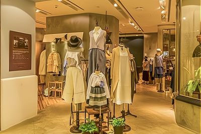 魅依閣女裝:用產(chǎn)品和服務(wù)打動服裝鞋帽消費者